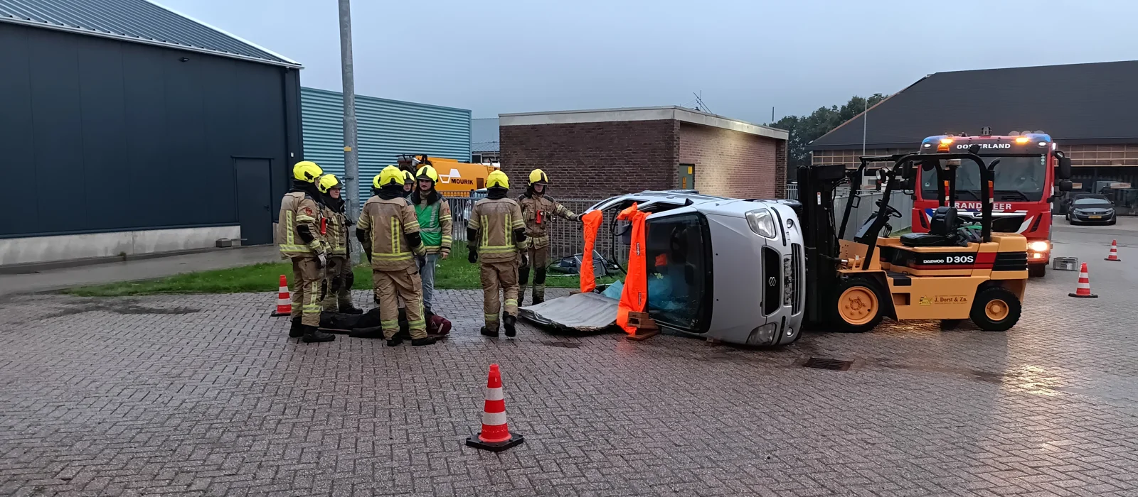 Brandweeroefening met voertuigen en een brandweerploeg, september 2026